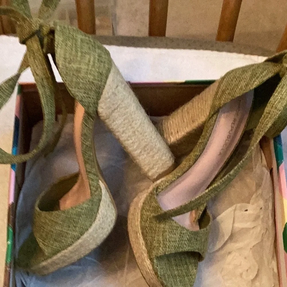 Shoe Republic LA shoes in size 6 - Picture 2 of 6